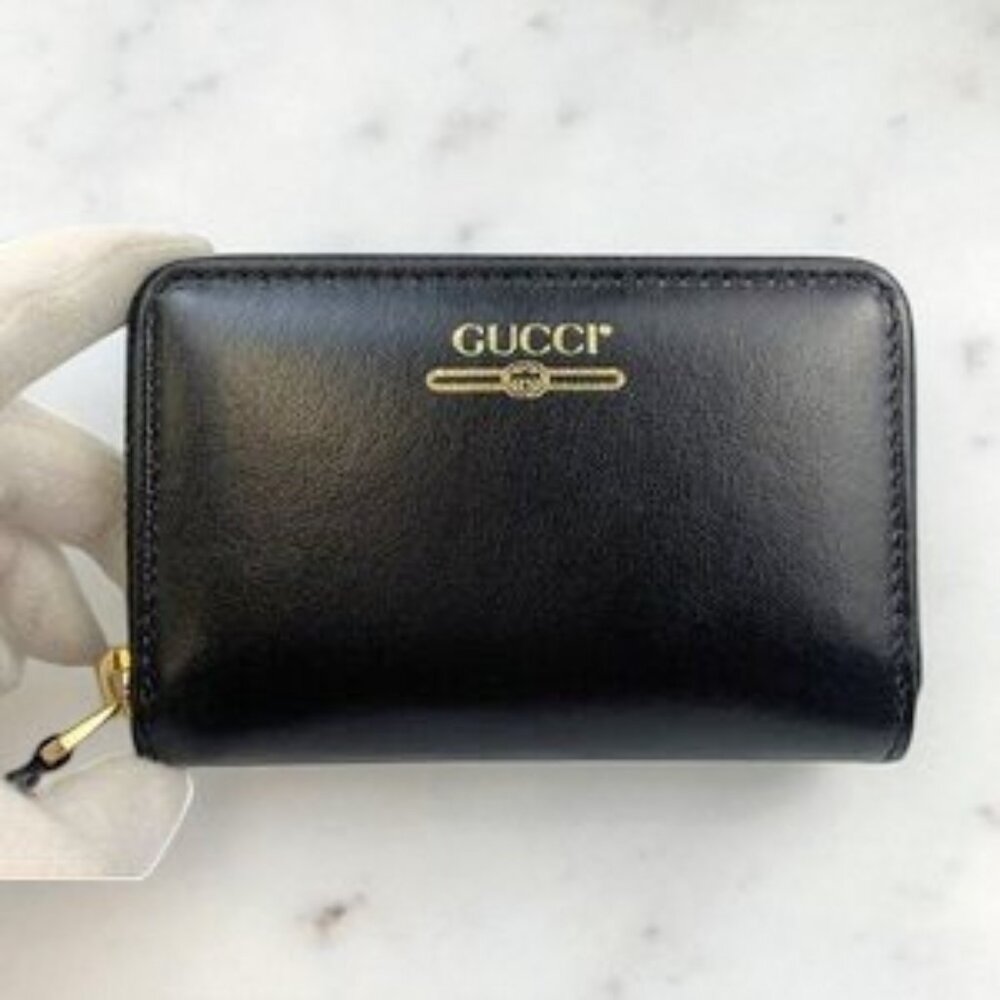NIB Authentic Gucci zip card case wallet with gucci logo in black